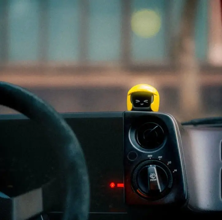 Poki Interactive Robot - Image 6