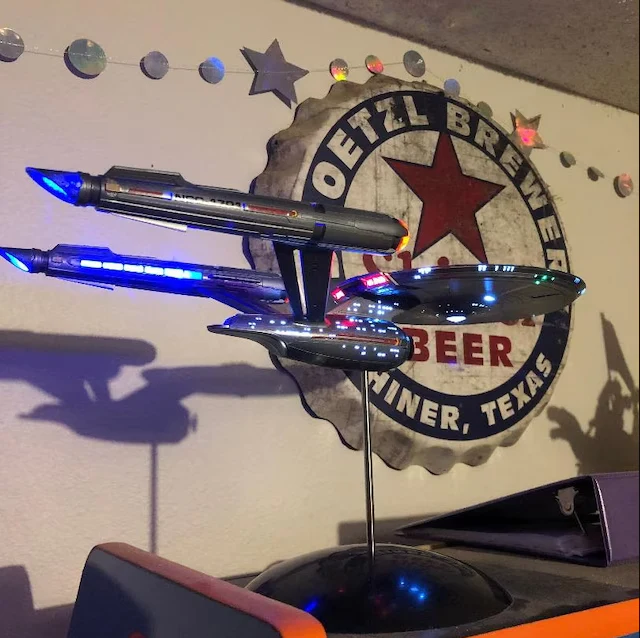 Star Trek U.S.S. Enterprise Prop Replica Model - 1:1000 Scale Set - Image 2